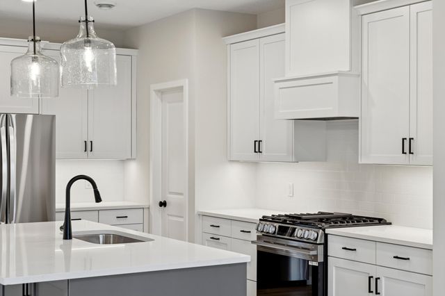 10969 37th Street N, Lake Elmo, MN 55042