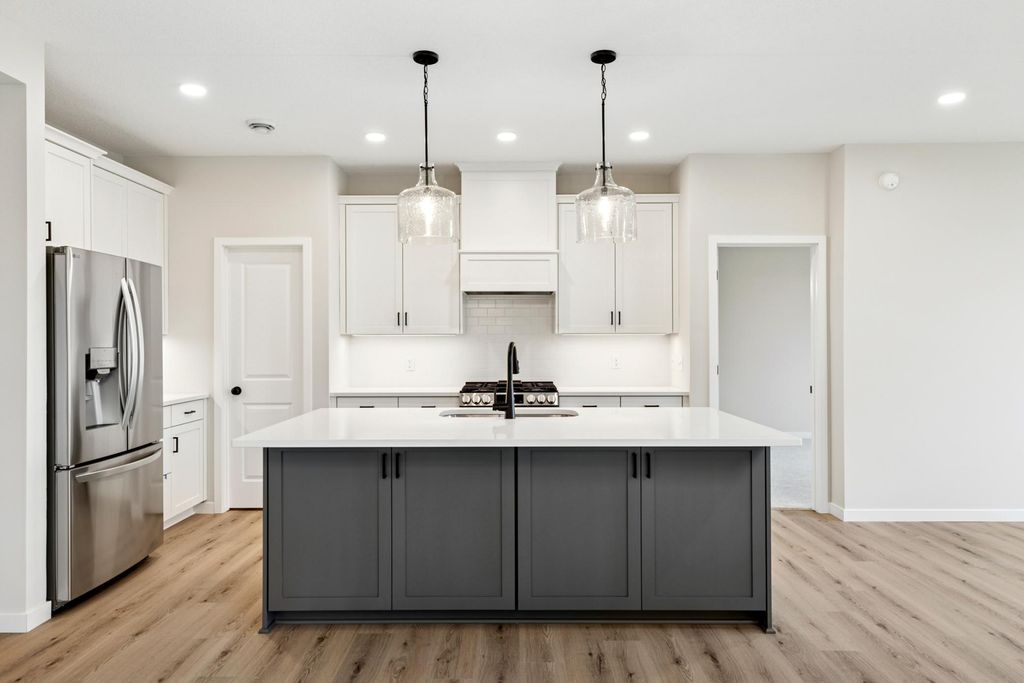 10969 37th Street N, Lake Elmo, MN 55042