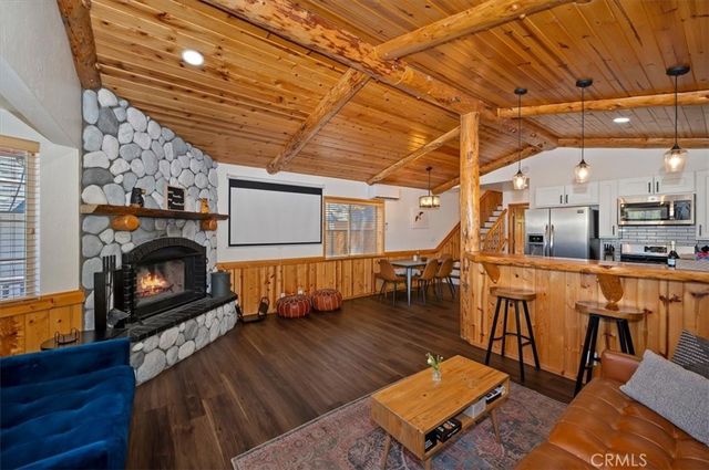 42577 Falcon Avenue, Big Bear Lake, CA 92315