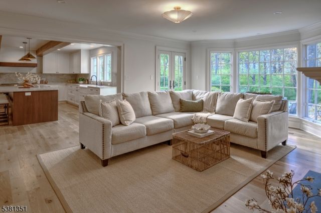 1 White Deer Ln, Harding Twp., NJ 07976
