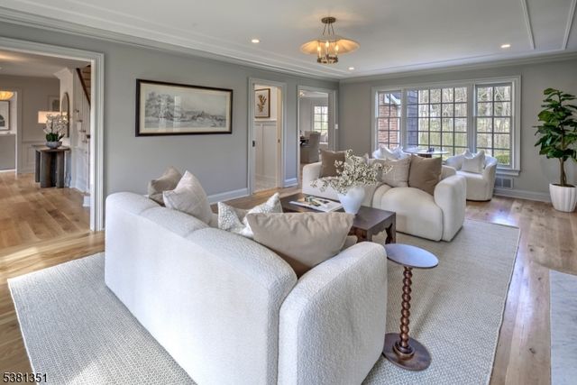 1 White Deer Ln, Harding Twp., NJ 07976