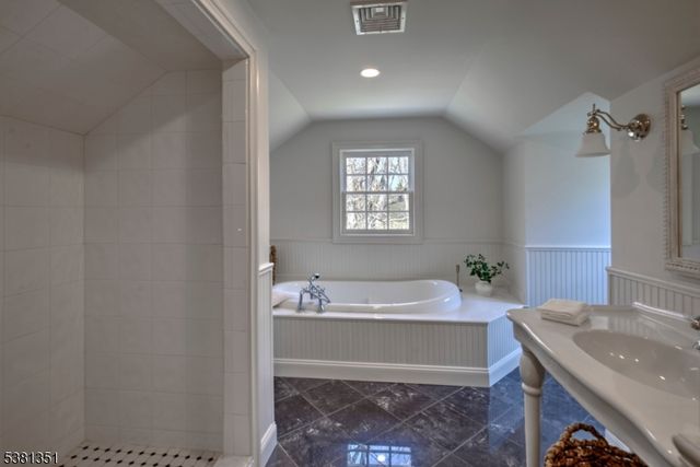 1 White Deer Ln, Harding Twp., NJ 07976