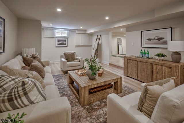1 White Deer Ln, Harding Twp., NJ 07976