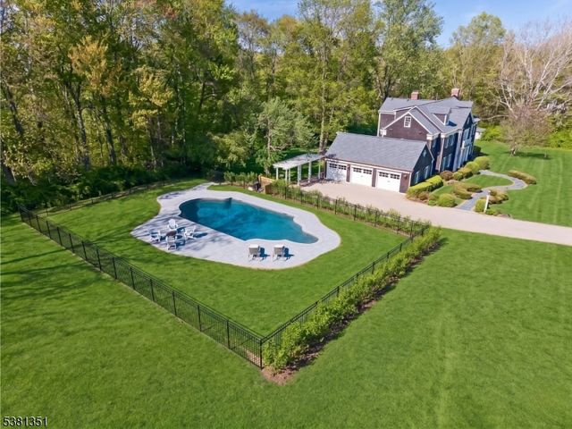 1 White Deer Ln, Harding Twp., NJ 07976