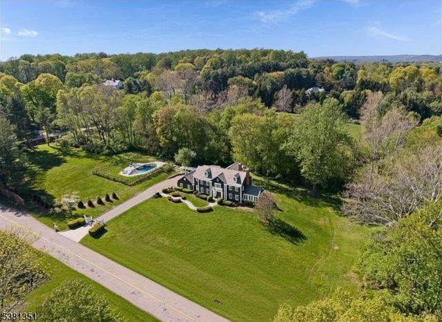 1 White Deer Ln, Harding Twp., NJ 07976