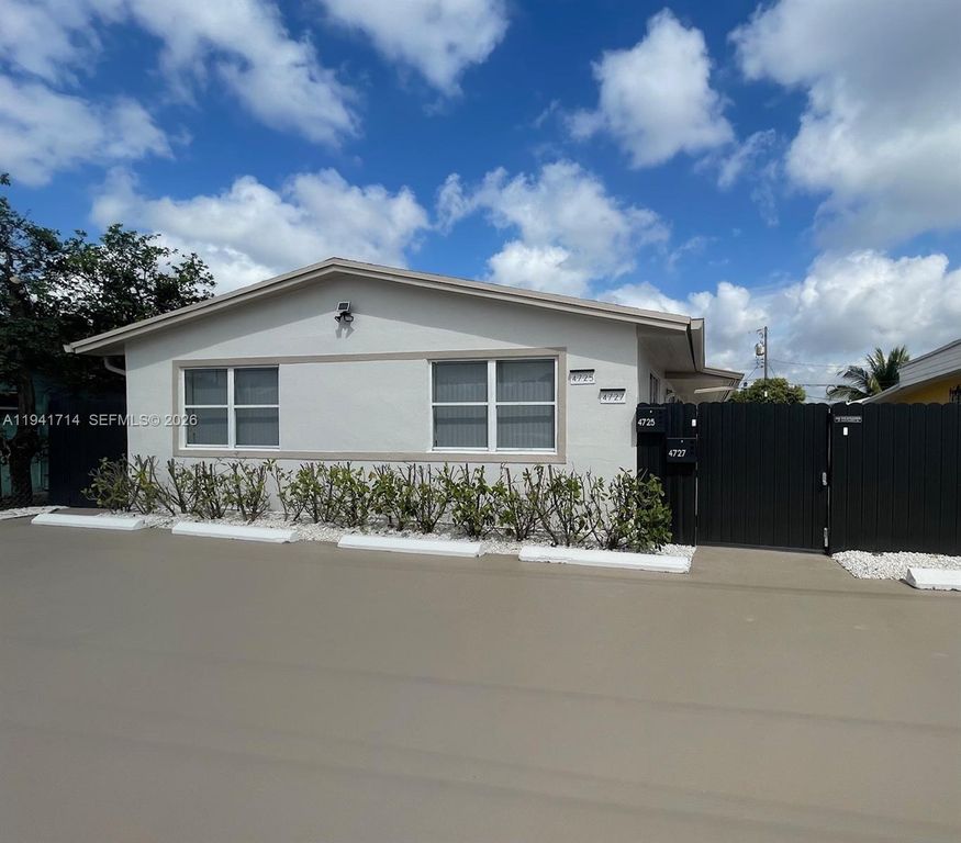 4725 NW 4th St Front, Miami, FL 33126