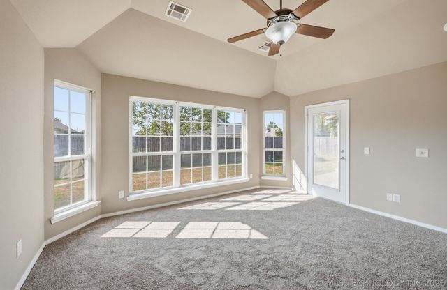 1507 W Vicksburg Place, Broken Arrow, OK 74011