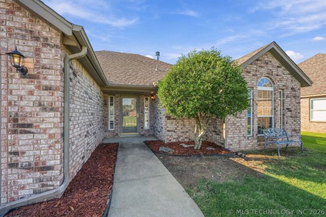 1507 W Vicksburg Place, Broken Arrow, OK 74011