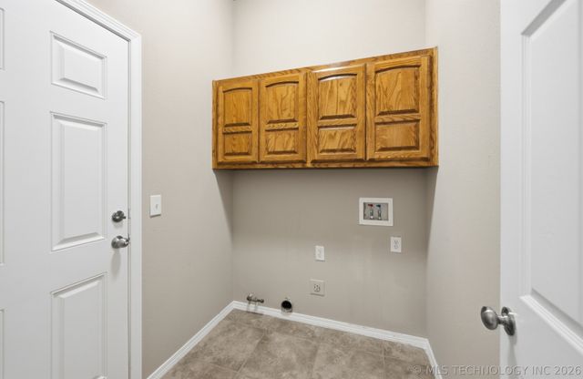 1507 W Vicksburg Place, Broken Arrow, OK 74011