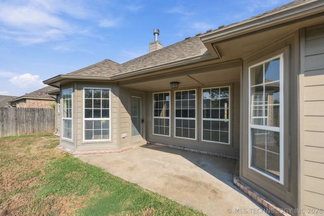 1507 W Vicksburg Place, Broken Arrow, OK 74011