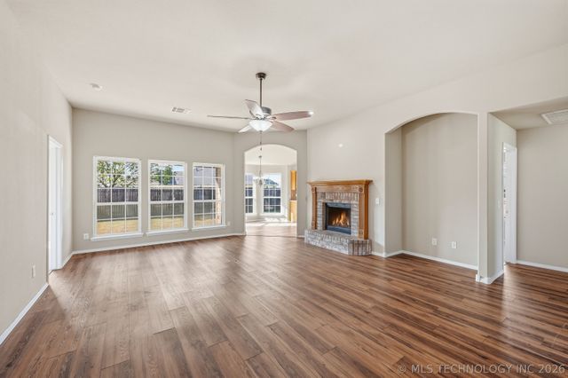 1507 W Vicksburg Place, Broken Arrow, OK 74011