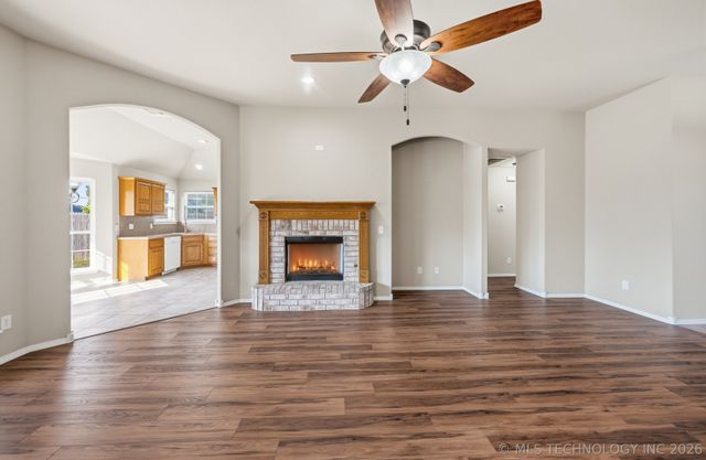 1507 W Vicksburg Place, Broken Arrow, OK 74011