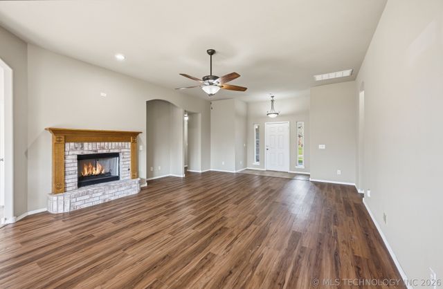 1507 W Vicksburg Place, Broken Arrow, OK 74011
