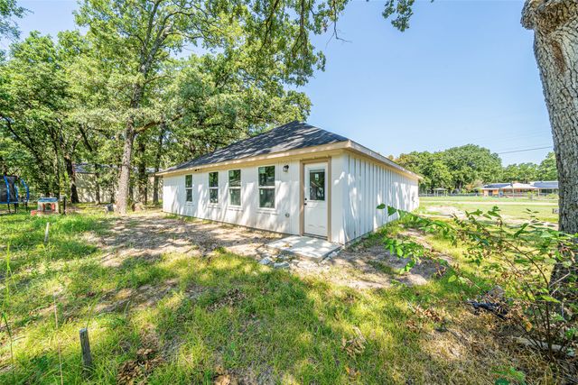 110 Red Oak Drive, Payne Springs, TX 75156