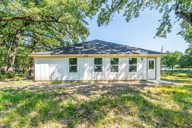 110 Red Oak Drive, Payne Springs, TX 75156