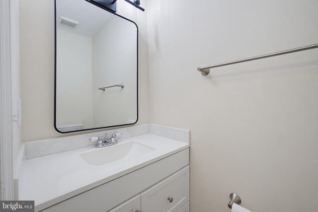 13447 ELEVATION LN, Herndon, VA 20171