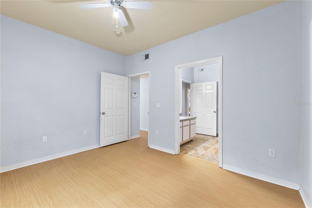 Image 18 of property listing at 6017 WESTGATE DRIVE 913, Orlando, FL 32835