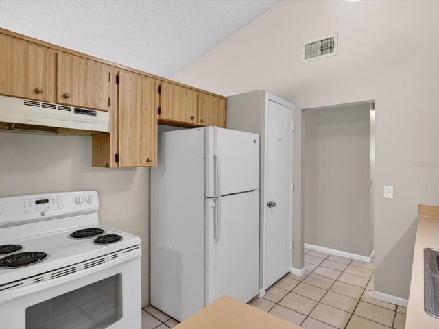 724 LAKESIDE DRIVE, Winter Springs, FL 32708