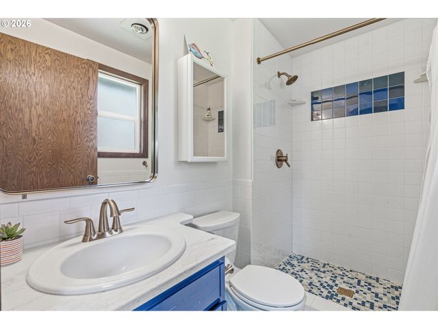 2508 Nw 105TH St, Vancouver, WA 98685