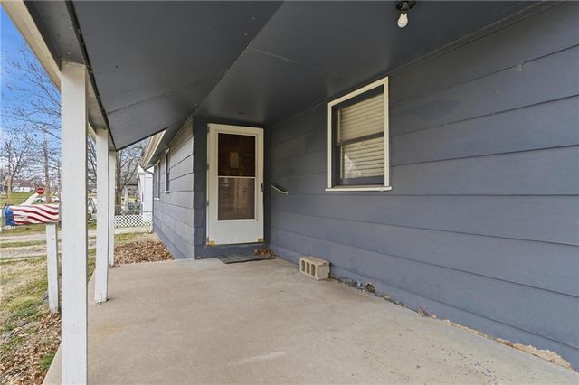 328 Walnut Avenue, Osawatomie, KS 66064