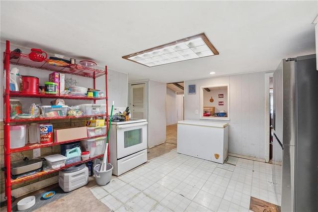 328 Walnut Avenue, Osawatomie, KS 66064
