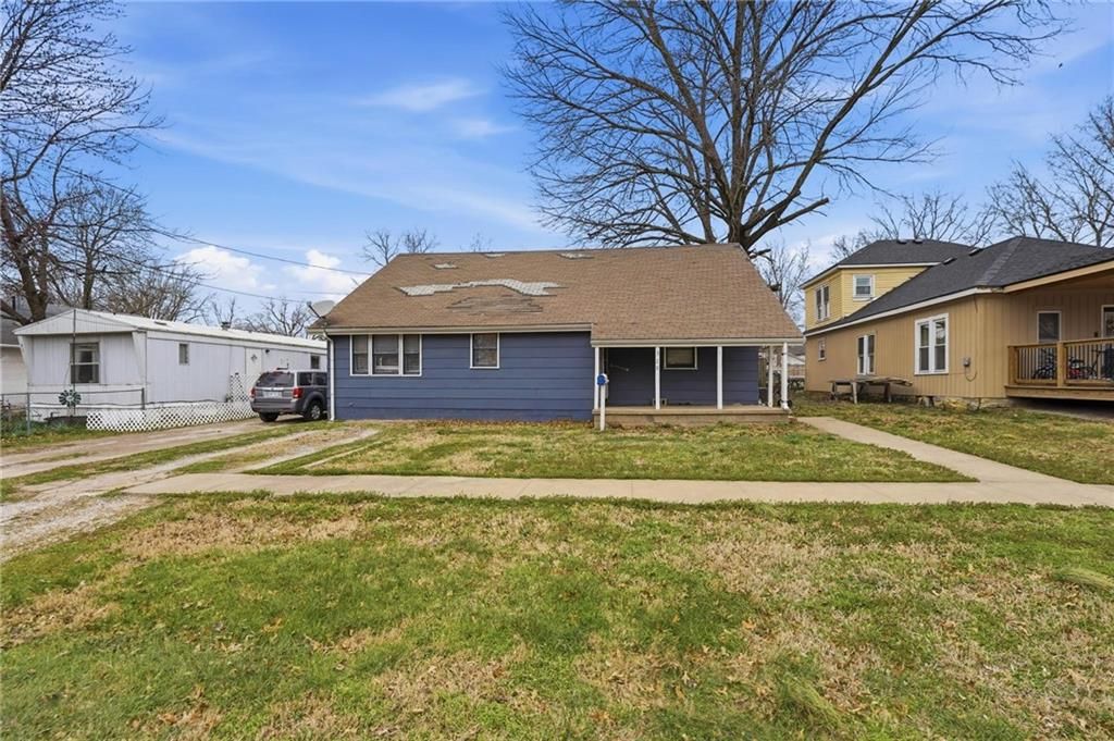 328 Walnut Avenue, Osawatomie, KS 66064