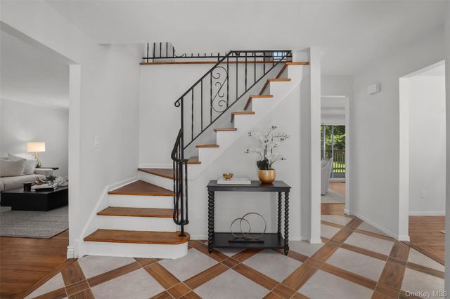 63 Underhill Road, Scarsdale, NY 10583