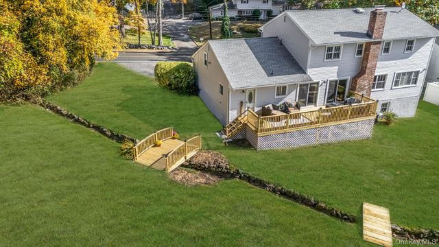 63 Underhill Road, Scarsdale, NY 10583