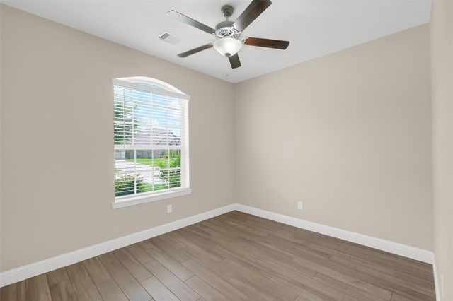 4948 Birchwood Bluff Lane, Rosharon, TX 77583