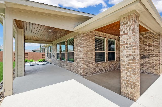 4948 Birchwood Bluff Lane, Rosharon, TX 77583