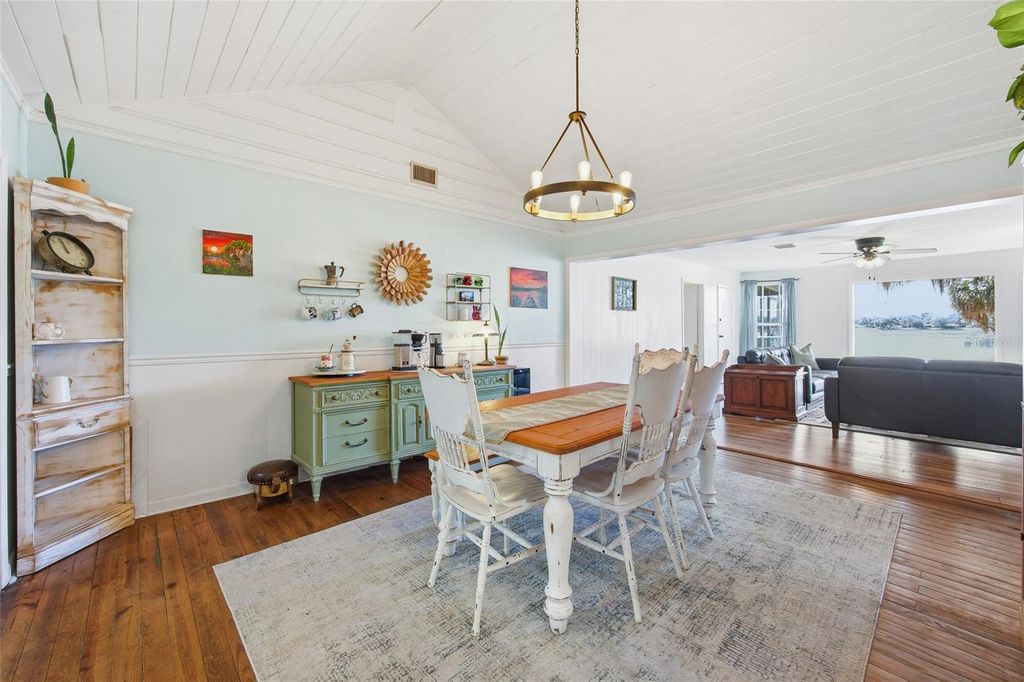 Image 13 of property listing at 10550 NE 222ND PLACE ROAD, Fort Mc Coy, FL 32134