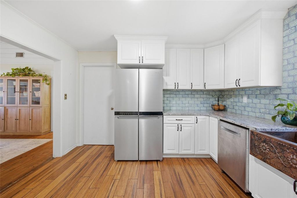 Image 15 of property listing at 10550 NE 222ND PLACE ROAD, Fort Mc Coy, FL 32134