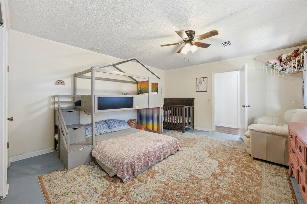 Image 24 of property listing at 10550 NE 222ND PLACE ROAD, Fort Mc Coy, FL 32134