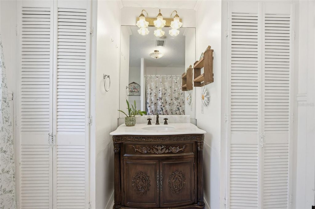 Image 25 of property listing at 10550 NE 222ND PLACE ROAD, Fort Mc Coy, FL 32134