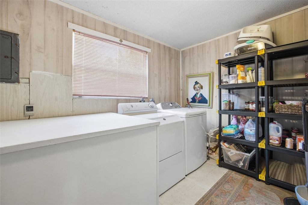 Image 30 of property listing at 10550 NE 222ND PLACE ROAD, Fort Mc Coy, FL 32134