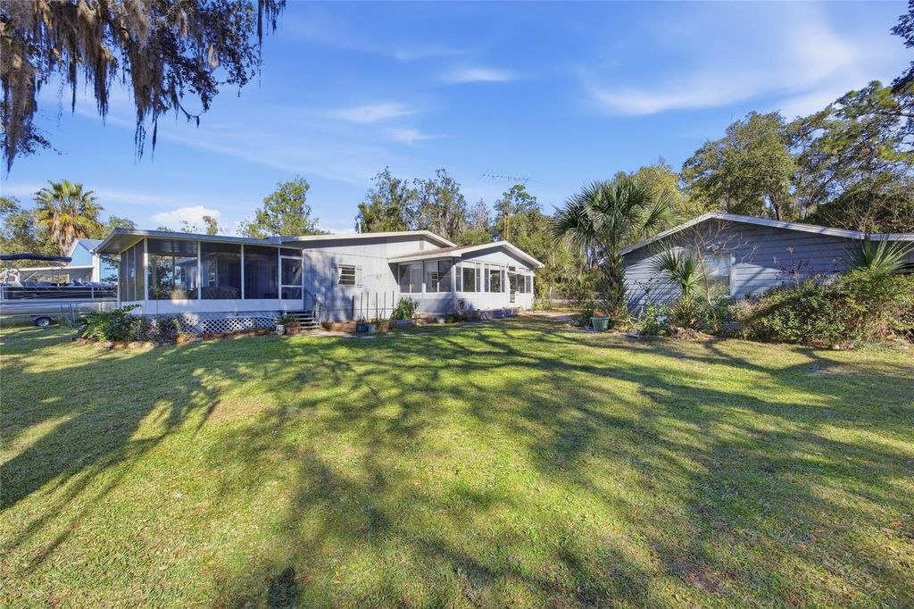 Image 40 of property listing at 10550 NE 222ND PLACE ROAD, Fort Mc Coy, FL 32134