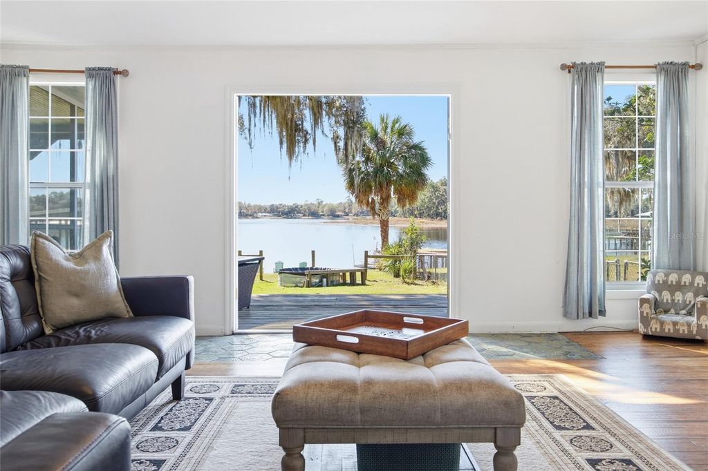 Image 10 of property listing at 10550 NE 222ND PLACE ROAD, Fort Mc Coy, FL 32134