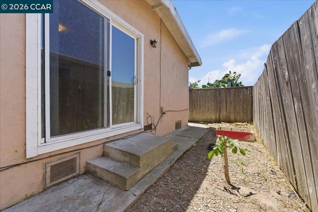 1917 Nevin Ave, Richmond, CA 94801