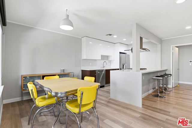 1275 Havenhurst Drive 15, West Hollywood, CA 90046