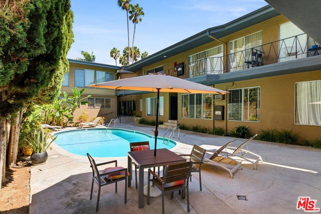 1275 Havenhurst Drive 15, West Hollywood, CA 90046