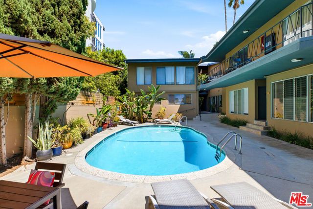 1275 Havenhurst Drive 15, West Hollywood, CA 90046