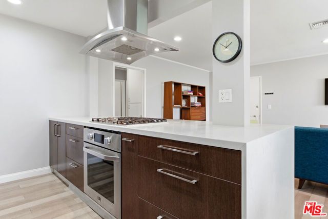 1275 Havenhurst Drive 15, West Hollywood, CA 90046