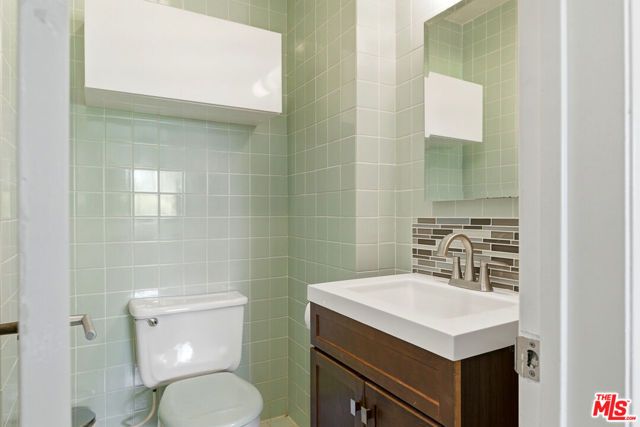 1275 Havenhurst Drive 15, West Hollywood, CA 90046