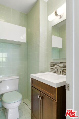1275 Havenhurst Drive 15, West Hollywood, CA 90046