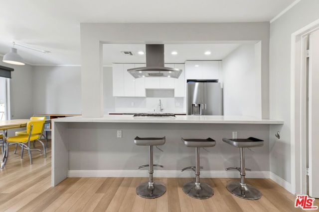1275 Havenhurst Drive 15, West Hollywood, CA 90046