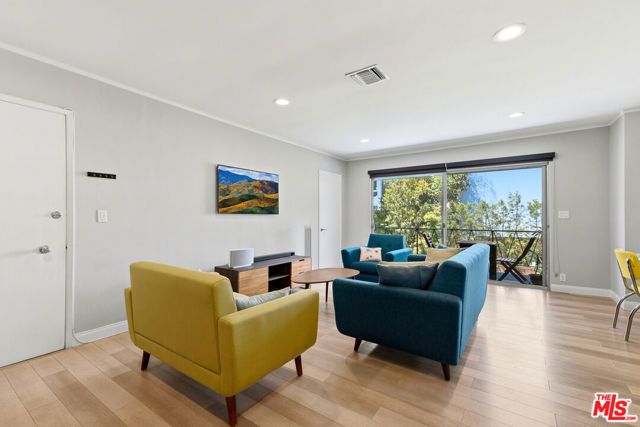 1275 Havenhurst Drive 15, West Hollywood, CA 90046