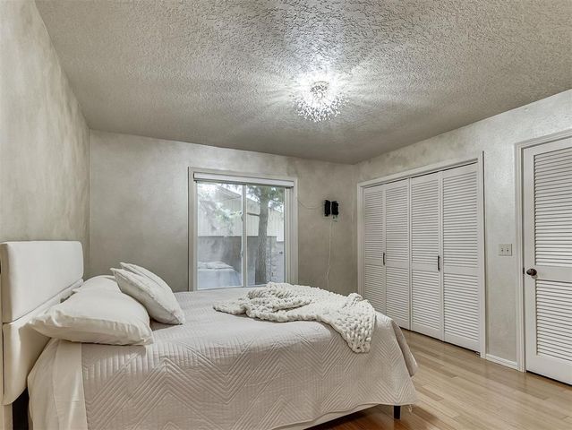 10 Rustic Hills Street, Norman, OK 73072