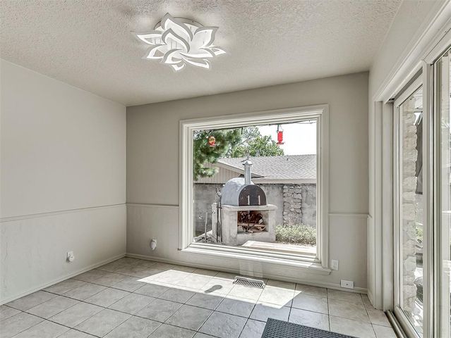 10 Rustic Hills Street, Norman, OK 73072