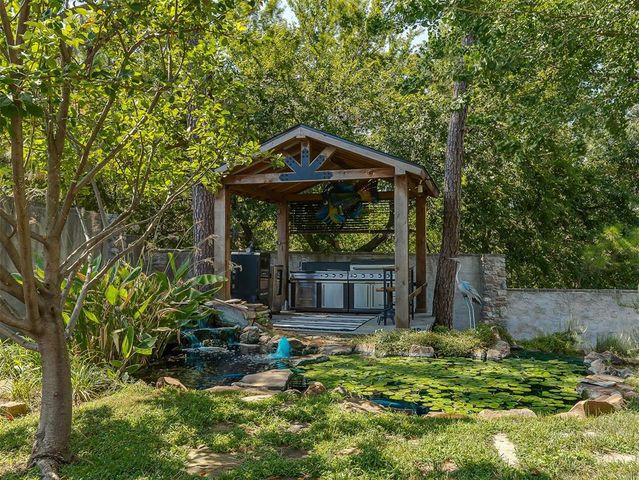 10 Rustic Hills Street, Norman, OK 73072