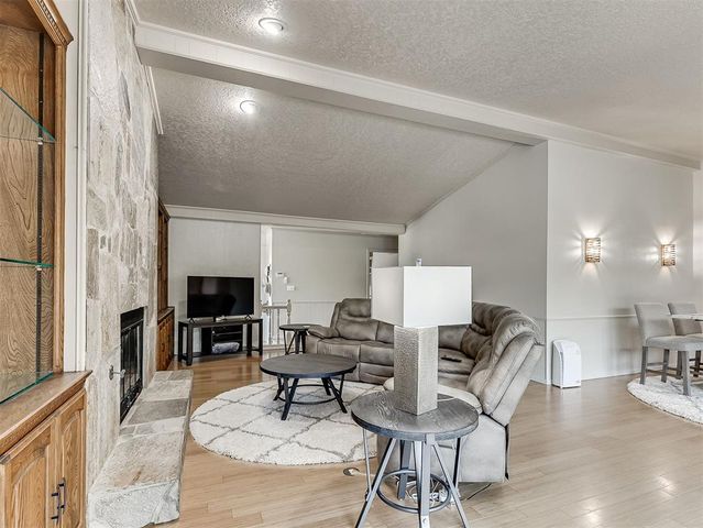 10 Rustic Hills Street, Norman, OK 73072